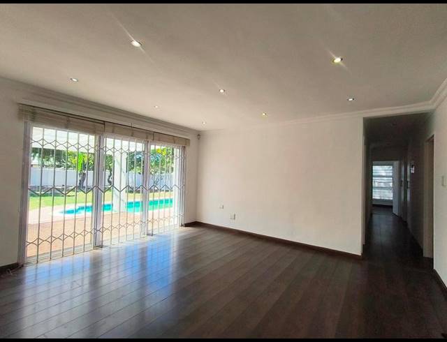 4 BEDROOM HOUSE FOR SALE IN FLAMINGO VLEI